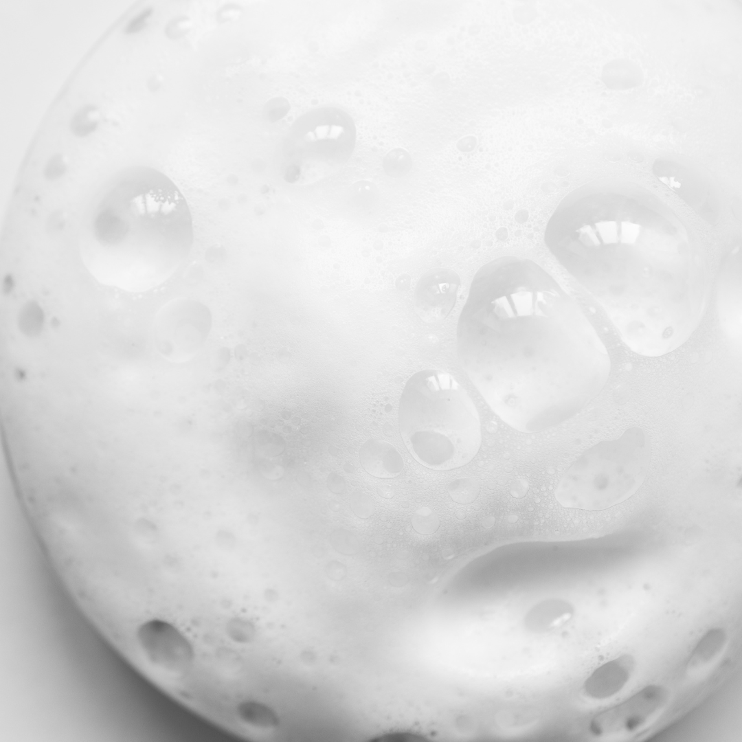 Luminous Glow Foaming Oil Cleanser